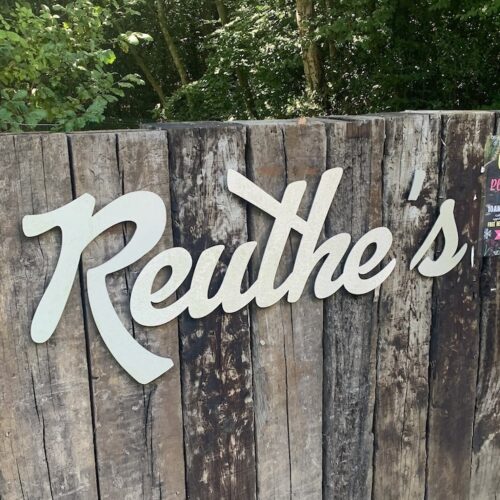 Reuthes Sign
