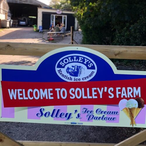 Solleys welcome sign