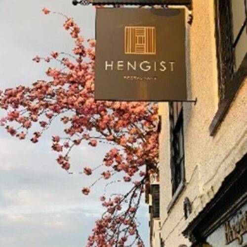 The hengist sun is out